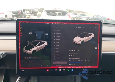 2022 Tesla Model Y Long Range Dual Motor All-Wheel Drive z USA, uszkodzony, nr VIN 7SAYGDEE1NF311104